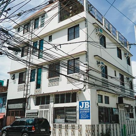 Jb Valdres Apartment Манила Экстерьер фото