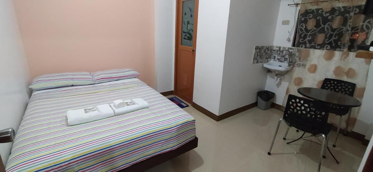 Jb Valdres Apartment Манила Экстерьер фото